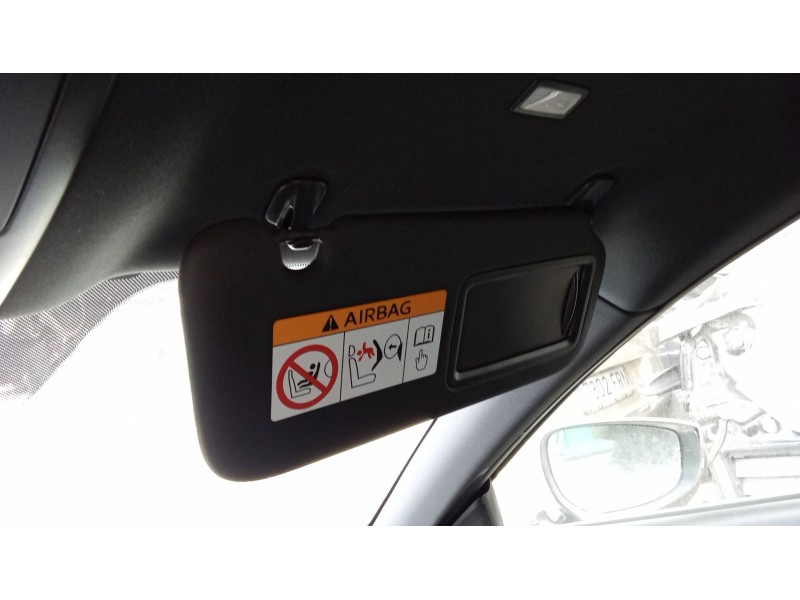 Recambio de parasol derecho para mazda 3 hatchback (bp) 2.0 skyactiv-g m hybrid referencia OEM IAM BDMA69270C02  