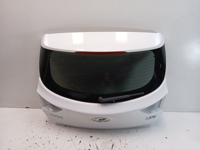 Recambio de porton trasero para hyundai i30 (gd) 1.6 crdi referencia OEM IAM 73700A6000  