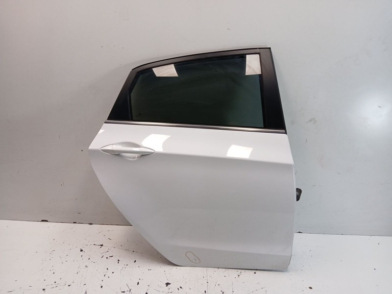Recambio de puerta trasera derecha para hyundai i30 (gd) 1.6 crdi referencia OEM IAM 77004A5010  