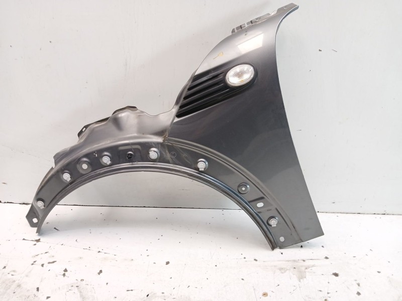 Recambio de aleta delantera izquierda para bmw r56 cooper referencia OEM IAM   