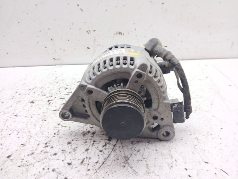 Recambio de alternador para hyundai i30 (gd) 1.6 crdi referencia OEM IAM 373002A700  