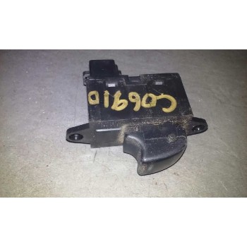 MANDO ELEVALUNAS DELANTERO DERECHO 