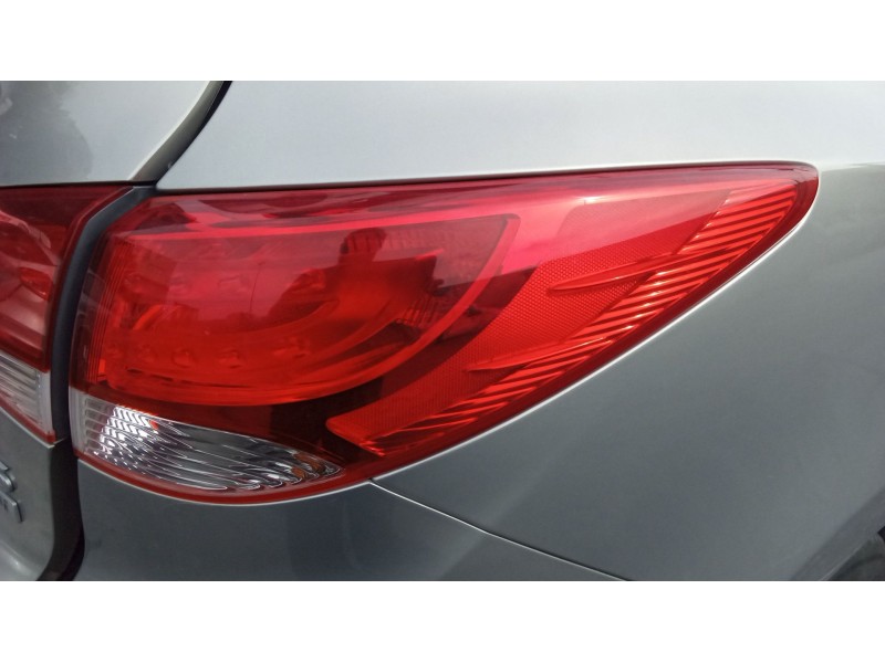 Recambio de piloto trasero derecho para hyundai ix35 (lm, el, elh) 1.7 crdi referencia OEM IAM 924202Y000 / 924022Y000  