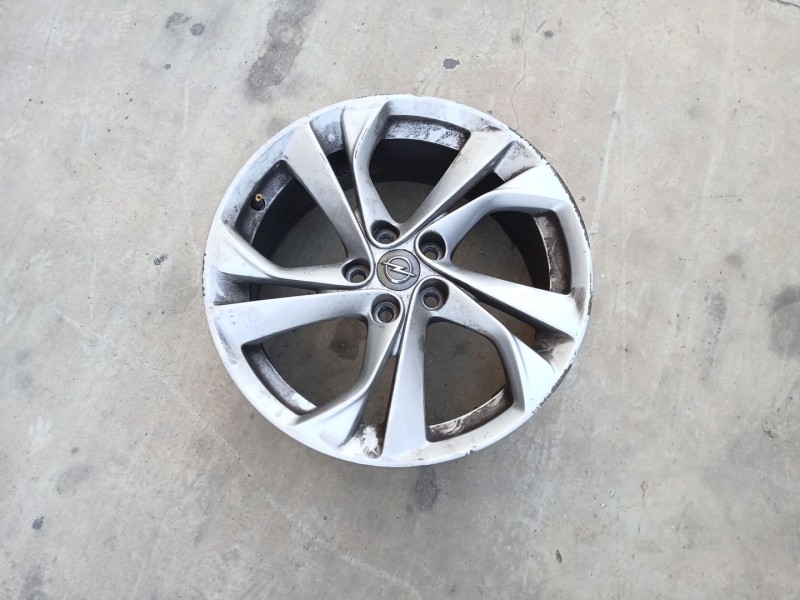 Recambio de llanta para opel astra k (b16) 1.4 turbo (68) referencia OEM IAM 13409657  