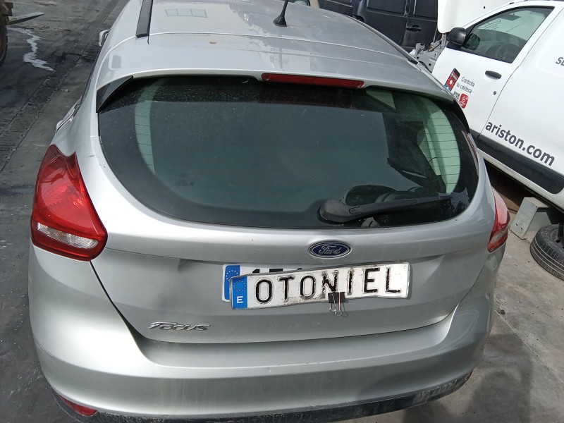 Recambio de porton trasero para ford focus iii 1.5 tdci referencia OEM IAM 2002017  