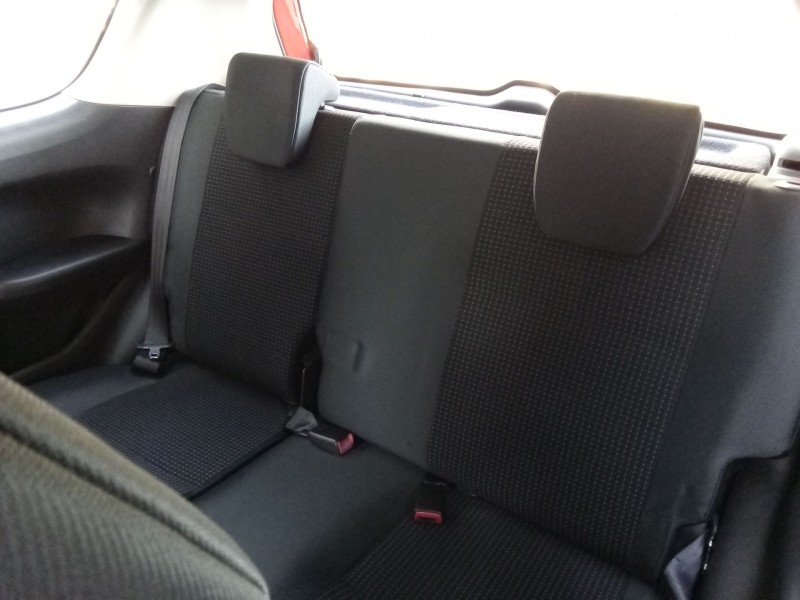 Recambio de asientos traseros para suzuki swift iii (mz, ez) 1.3 (rs 413) referencia OEM IAM   