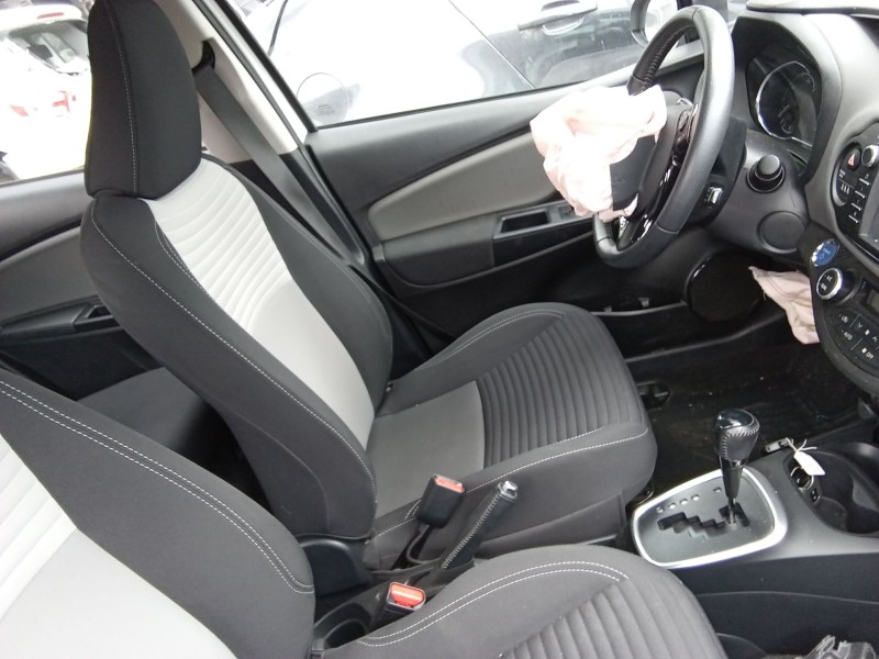 Recambio de asiento delantero izquierdo para toyota yaris (_p13_) 1.5 hybrid (nhp130_) referencia OEM IAM   