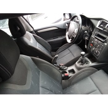 ASIENTO DELANTERO IZQUIERDO 