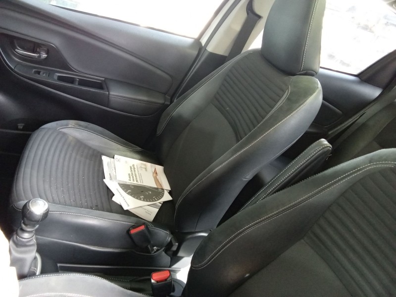 Recambio de asiento delantero derecho para toyota yaris (_p13_) 1.4 d (nlp130_) referencia OEM IAM   