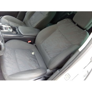 ASIENTO DELANTERO IZQUIERDO 