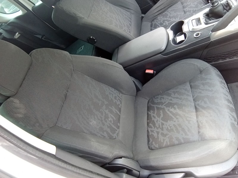 Recambio de asiento delantero derecho para peugeot 3008 i monospace (0u_) 1.6 hdi referencia OEM IAM   