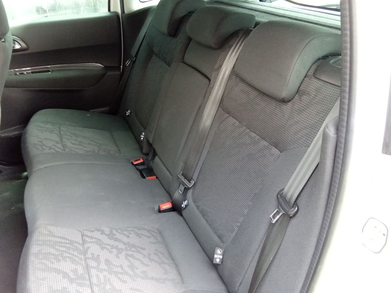Recambio de asientos traseros para peugeot 3008 i monospace (0u_) 1.6 hdi referencia OEM IAM   