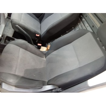 ASIENTO DELANTERO IZQUIERDO 
