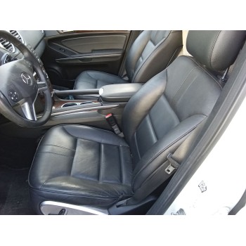 ASIENTO DELANTERO IZQUIERDO 