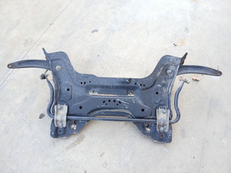 Recambio de puente delantero para peugeot partner tepee 1.6 hdi 90 referencia OEM IAM 9833289680  