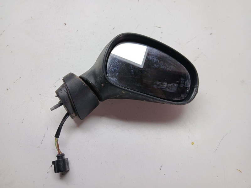 Recambio de retrovisor derecho para seat leon (1p1) 1.6 referencia OEM IAM E9024456  