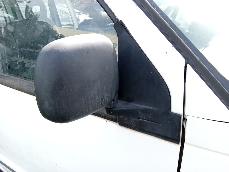 Recambio de retrovisor derecho para nissan serena (c23) 2.3 d referencia OEM IAM 963018c800  