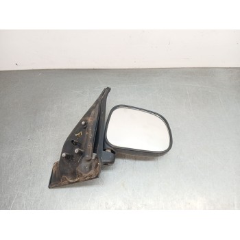 Recambio de retrovisor derecho para nissan serena (c23) 2.3 d referencia OEM IAM 963018c800  