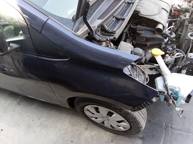 Recambio de aleta delantera derecha para toyota yaris (_p13_) 1.0 (ksp130_) referencia OEM IAM 5381152390  