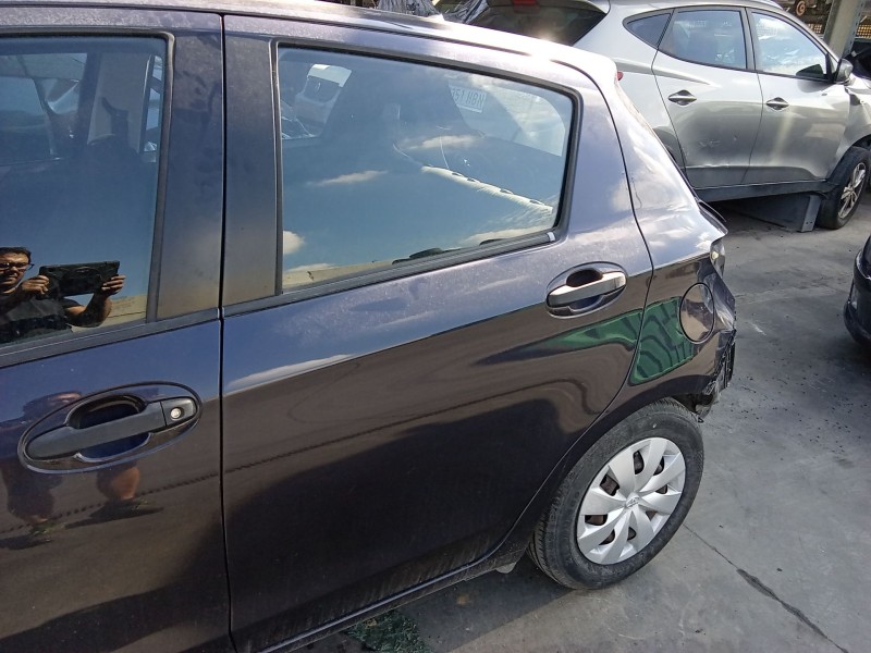 Recambio de puerta trasera izquierda para toyota yaris (_p13_) 1.0 (ksp130_) referencia OEM IAM 670040D210  