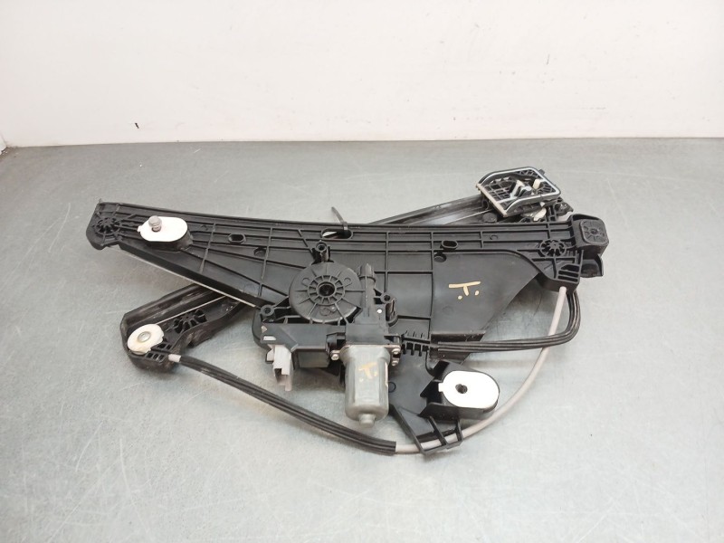 Recambio de elevalunas delantero derecho para opel corsa f (p2jo) 1.2 (68) referencia OEM IAM 9829043380  