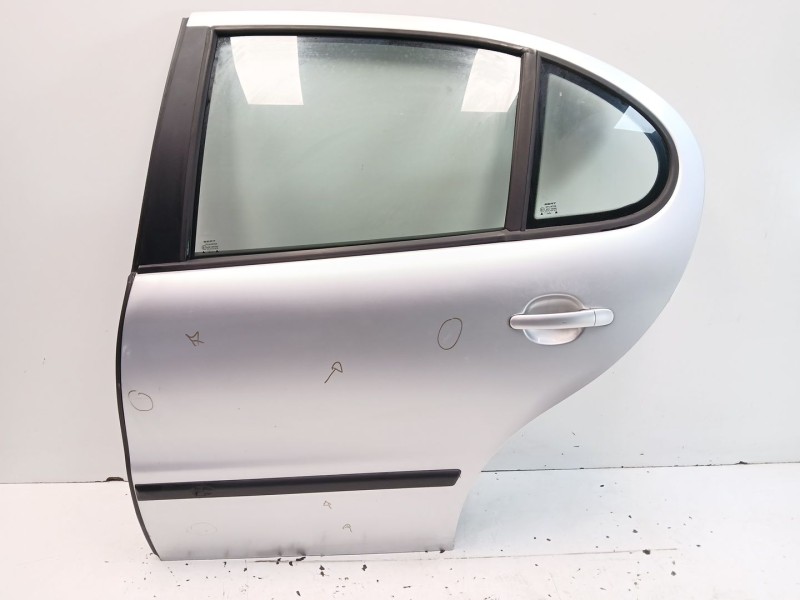 Recambio de puerta trasera izquierda para seat leon (1m1) 1.9 tdi referencia OEM IAM 1M0833055N  