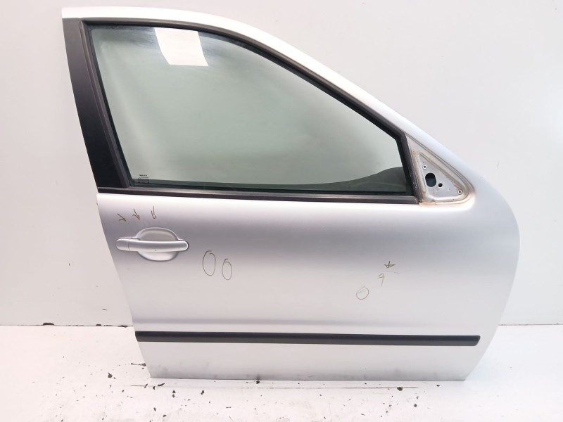 Recambio de puerta delantera derecha para seat leon (1m1) 1.9 tdi referencia OEM IAM 1M0831056N  