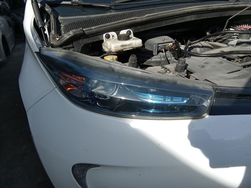 Recambio de faro derecho para renault zoe (bfm_) zoe referencia OEM IAM 260108268R  
