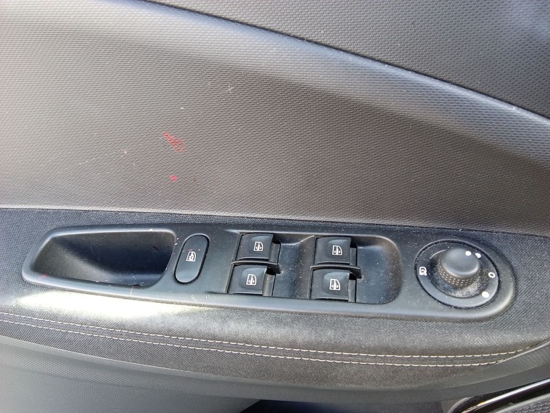 Recambio de mando elevalunas delantero izquierdo para renault zoe (bfm_) zoe referencia OEM IAM 254113300R  