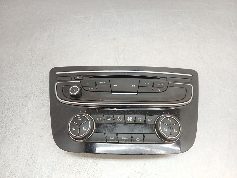 Recambio de sistema audio / radio cd para peugeot 508 i (8d_) 1.6 bluehdi 120 referencia OEM IAM e1060946m01  