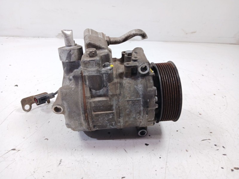 Recambio de compresor aire acondicionado para land rover discovery 2.7 td v6 cat referencia OEM IAM JPB000183  