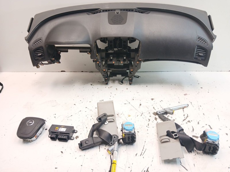 Recambio de kit airbag para opel insignia a (g09) 2.0 cdti (68) referencia OEM IAM 23145382  
