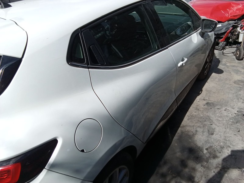 Recambio de puerta trasera derecha para renault clio iv (bh_) 0.9 tce 90 referencia OEM IAM 821008626R  