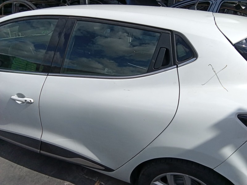 Recambio de puerta trasera izquierda para renault clio iv (bh_) 0.9 tce 90 referencia OEM IAM 821016892R  