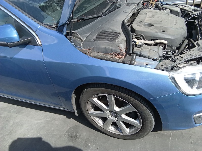 Recambio de aleta delantera derecha para volvo v60 i (155) d4 referencia OEM IAM 31416209  