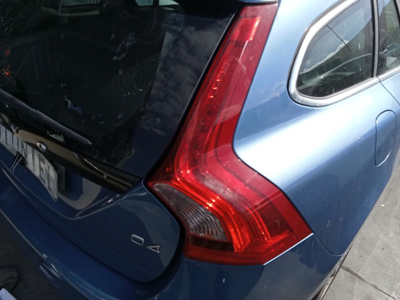 Recambio de piloto trasero derecho para volvo v60 i (155) d4 referencia OEM IAM 31395929  