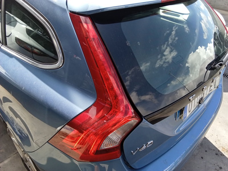Recambio de piloto trasero izquierdo para volvo v60 i (155) d4 referencia OEM IAM 31395928  