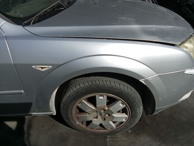 Recambio de aleta delantera derecha para ford mondeo iii (b5y) 2.0 tdci referencia OEM IAM 1204738  