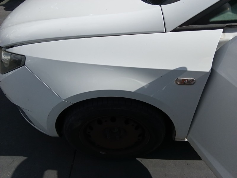 Recambio de aleta delantera izquierda para seat ibiza iv (6j5, 6p1) 1.6 tdi referencia OEM IAM 6J0821021D  