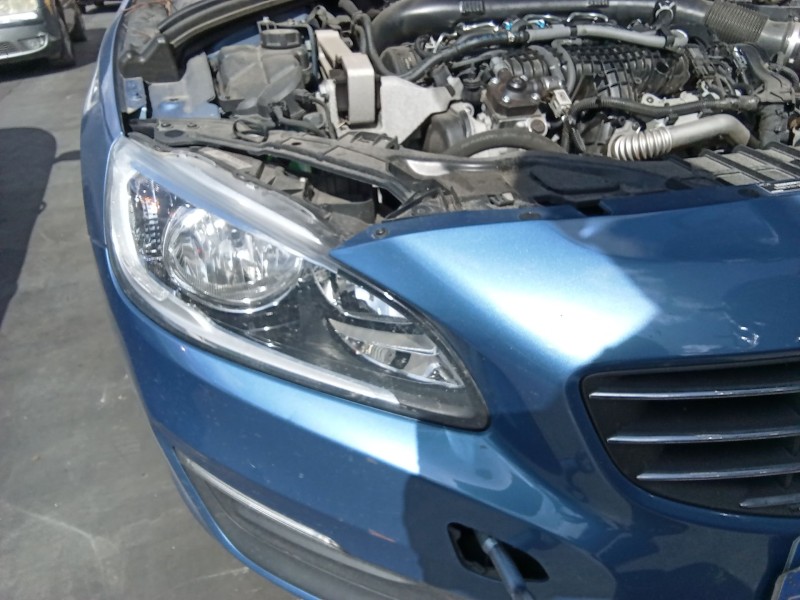 Recambio de faro derecho para volvo v60 i (155) d4 referencia OEM IAM 31420116  