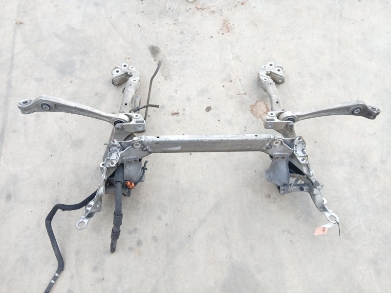 Recambio de puente delantero para audi a4 b8 (8k2) 2.0 tdi referencia OEM IAM 8T0399315F  