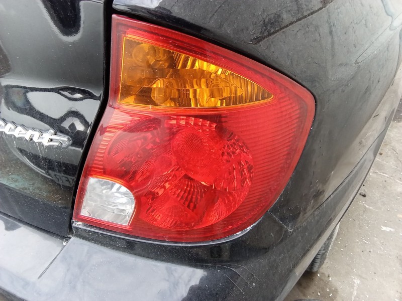 Recambio de piloto trasero derecho para hyundai accent ii (lc) 1.5 crdi referencia OEM IAM 9240225210  