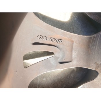 Recambio de llanta para toyota yaris (_p13_) 1.5 hybrid (nhp130_) referencia OEM IAM 426110DG70 x1 15 pulgadas