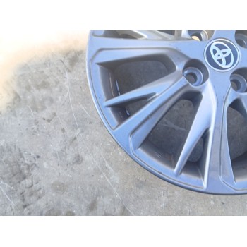 Recambio de llanta para toyota yaris (_p13_) 1.5 hybrid (nhp130_) referencia OEM IAM 426110DG70 x1 15 pulgadas