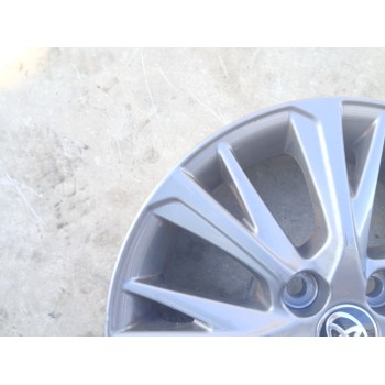 Recambio de llanta para toyota yaris (_p13_) 1.5 hybrid (nhp130_) referencia OEM IAM 426110DG70 x1 15 pulgadas