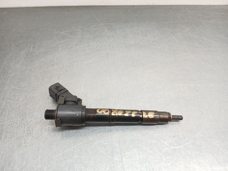Recambio de inyector para volvo v40 kinetic referencia OEM IAM 36010090 31338878 
