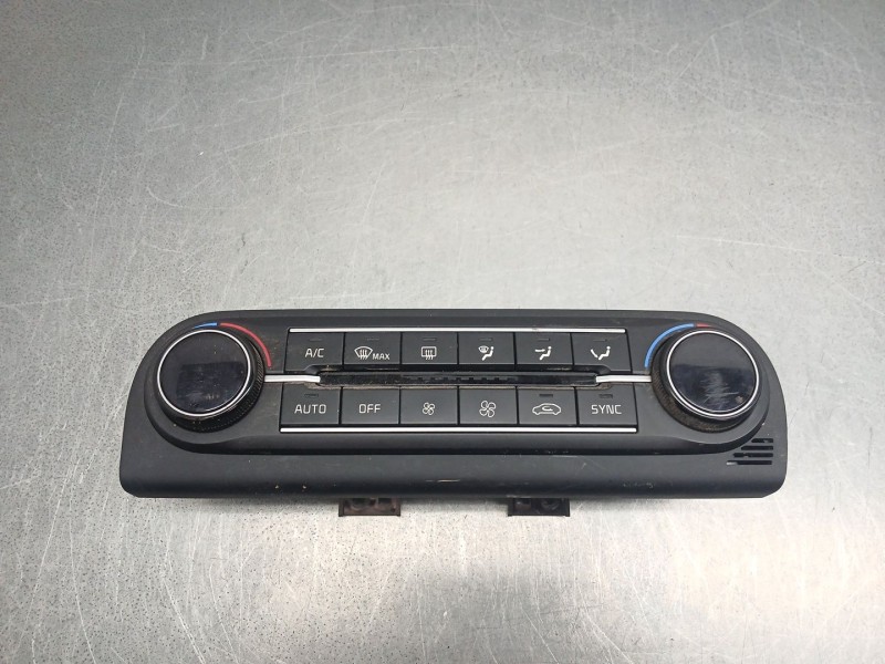 Recambio de mando climatizador para kia ceed (cd) 1.6 crdi 136 referencia OEM IAM 97250j7310  