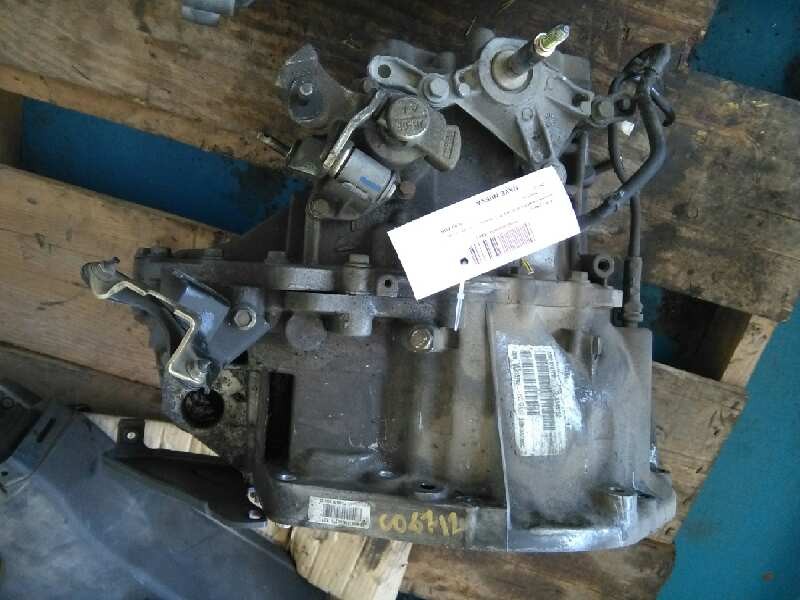 Recambio de caja cambios para nissan primera berlina (p12) acenta referencia OEM IAM NDO102 139.006KM 6 V