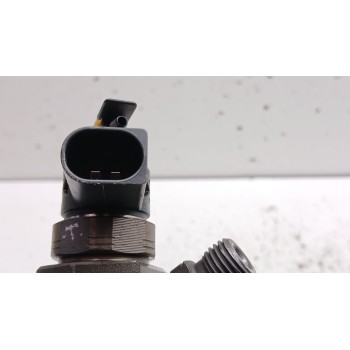 Recambio de inyector para volkswagen sharan (7n1, 7n2) 2.0 tdi 4motion referencia OEM IAM 0445110369 03l130277j 