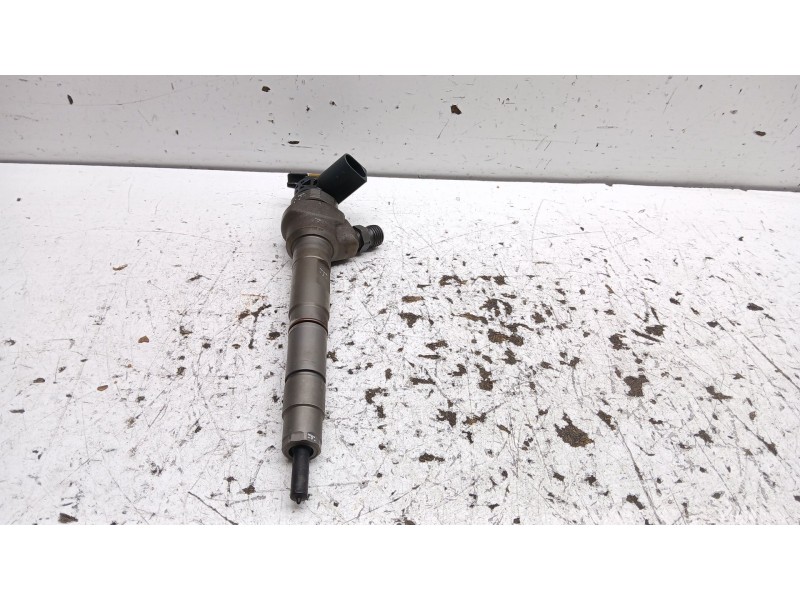 Recambio de inyector para volkswagen sharan (7n1, 7n2) 2.0 tdi 4motion referencia OEM IAM 0445110369 03l130277j 